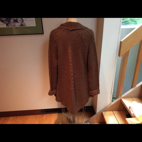 Sweater - Picture 4 of 6